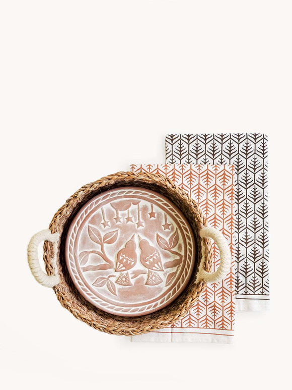 Bread Warmer & Basket Gift Set with Tea Towel - Lovebird Round - La Belle Kinky